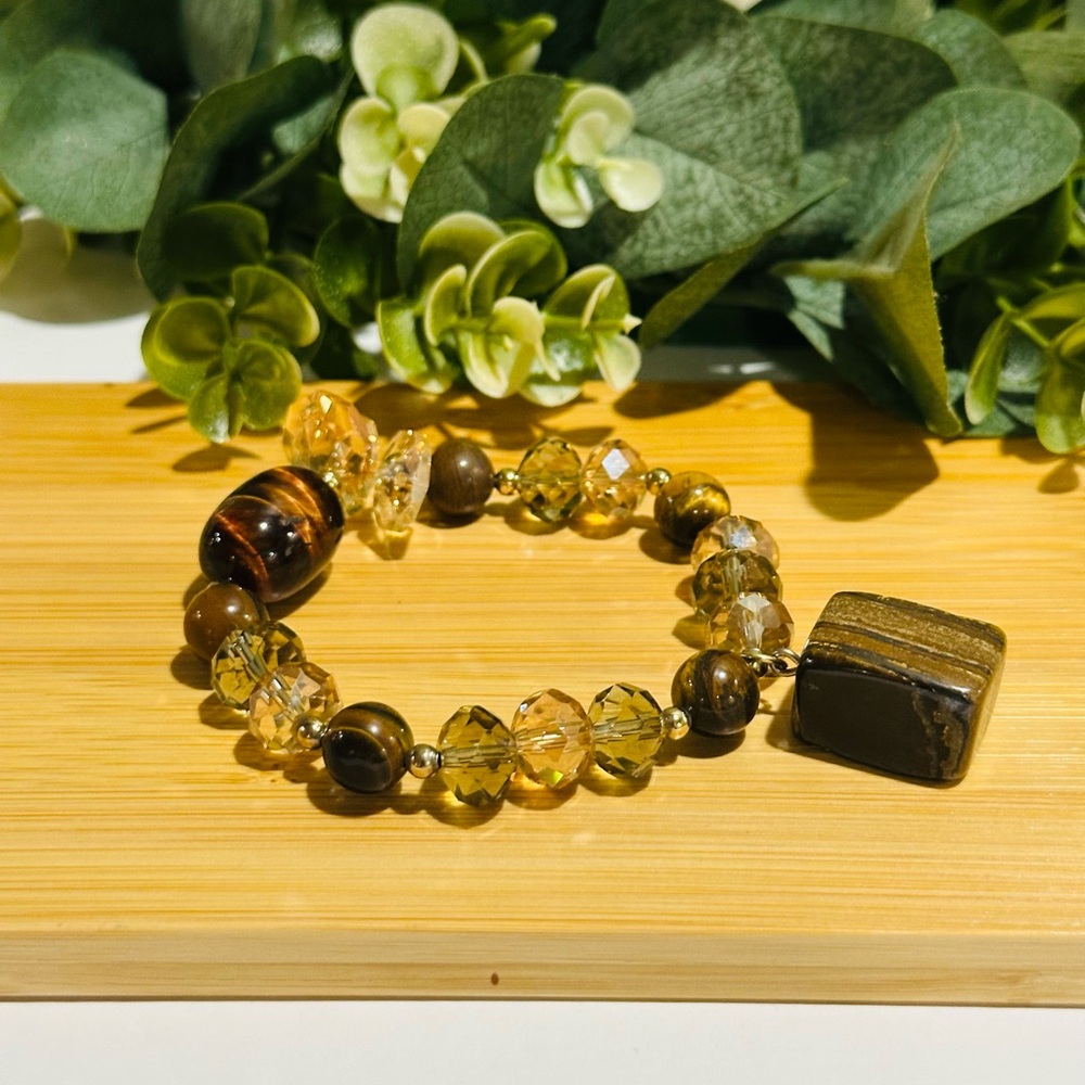 Tiger's Eye and Gold Beaded Bracelet